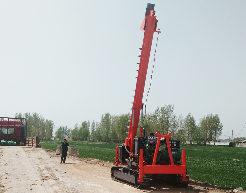 長螺旋打樁機